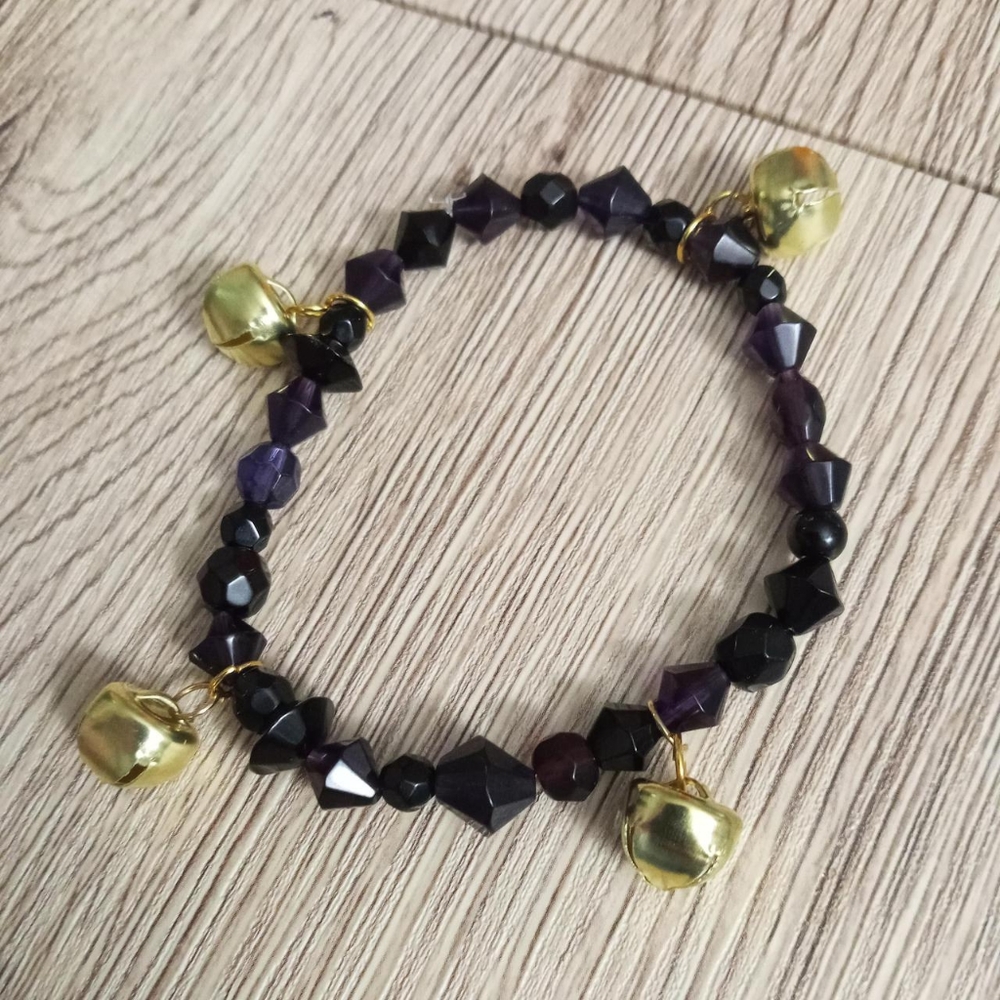 Hand Crafted CHRISTMAS crystal and gold jingle bell beaded bracelet